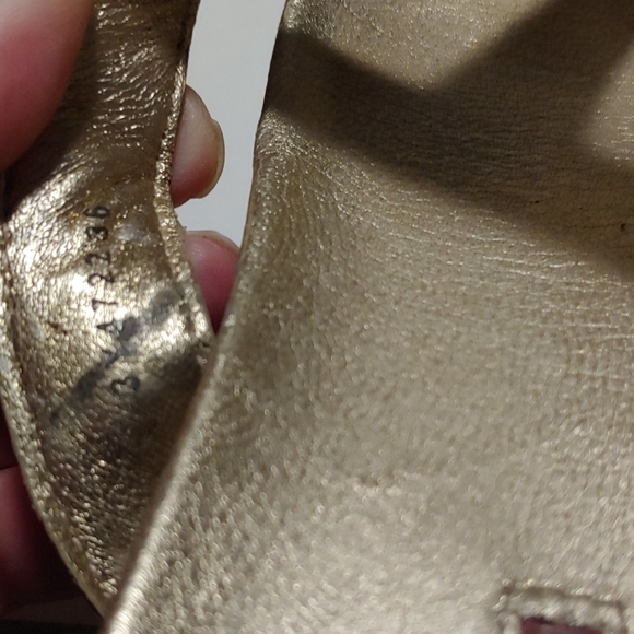 Prada gold flip flips SZ 36/6 - Picture 6 of 16